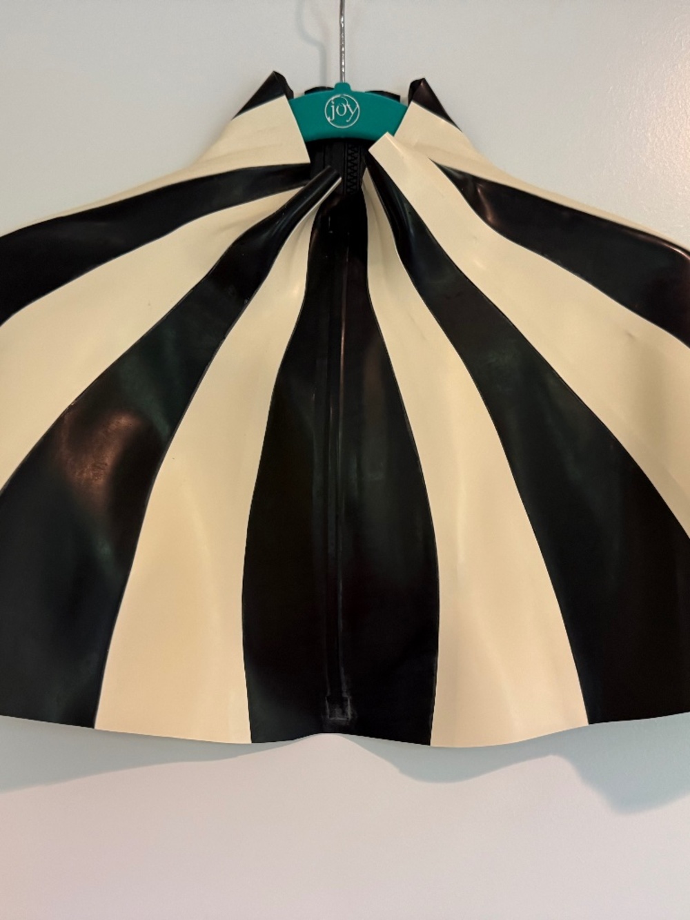 Torture Garden Latex Cape Sz L